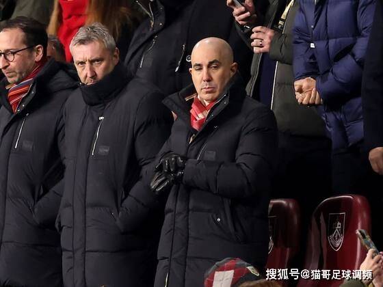 5700万违约金又如何?曼联高层紧急约谈B费:你是红魔复兴唯一的“心脏”